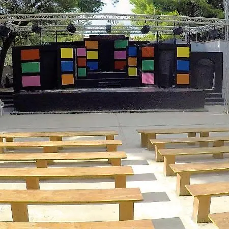 מלון Villaggio Triton - Aurum