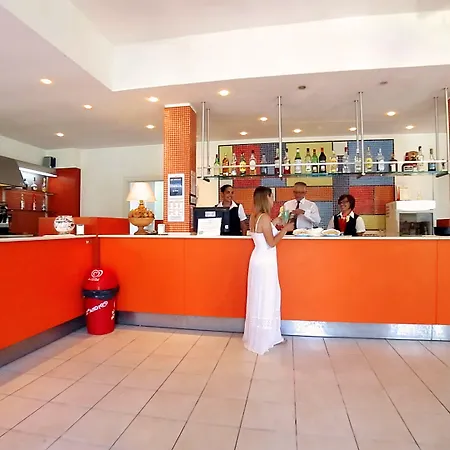 Hotel Triton 호텔